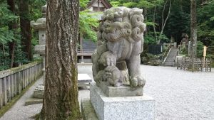 寶登山神社 狛犬 (1)