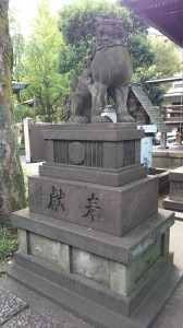 鐵砲洲稲荷神社 拝殿前狛犬 (1)