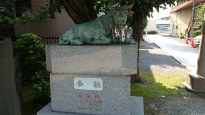 徳丸北野神社 撫で牛 (2)