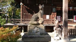 半田稲荷神社 狐像 吽
